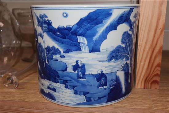 A Chinese blue and white brush pot diameter 20cm